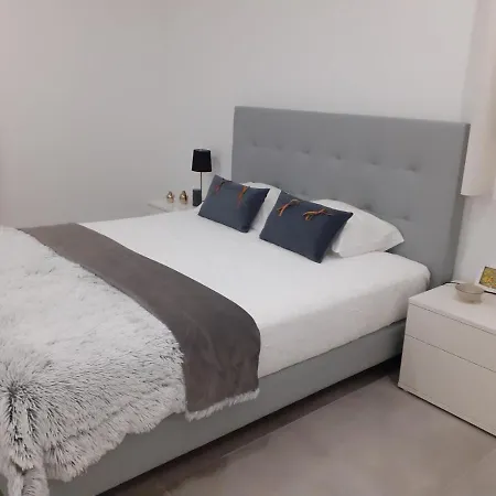 Blue Sea View - 3 Br. In Apartment